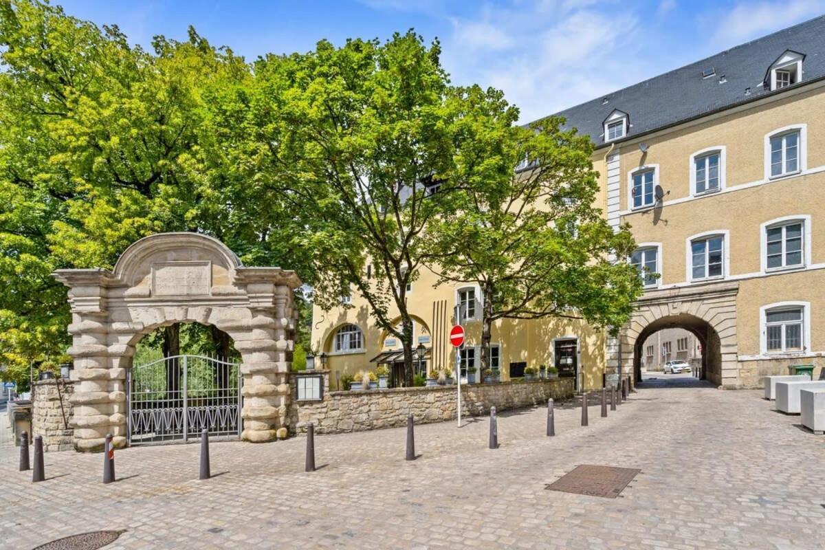 Luxurious 2Br Apt With Balcony In Luxembourg Apartment Exterior photo